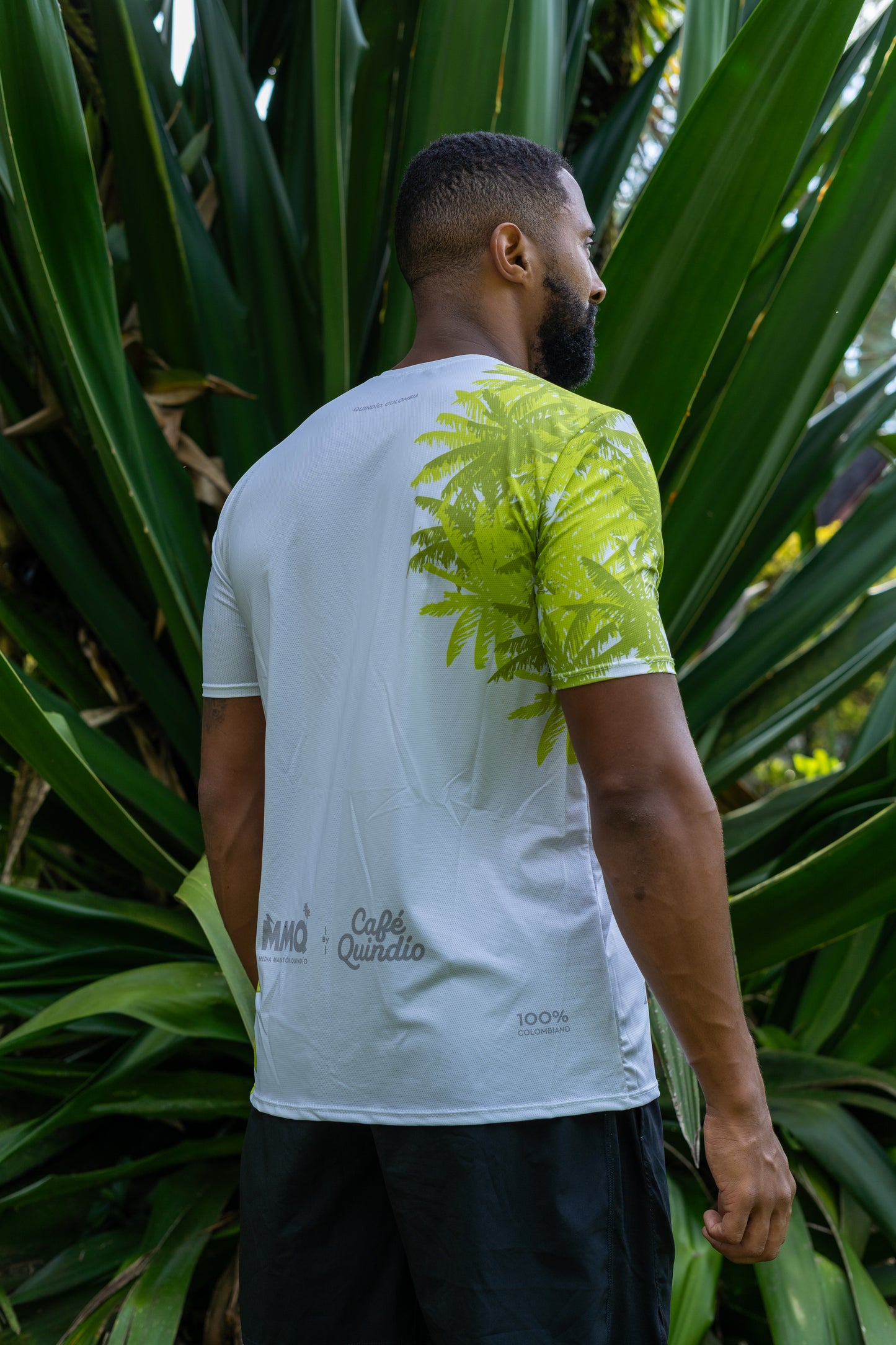 CAMISETA HOMBRE BLANCO VERDE 2025
