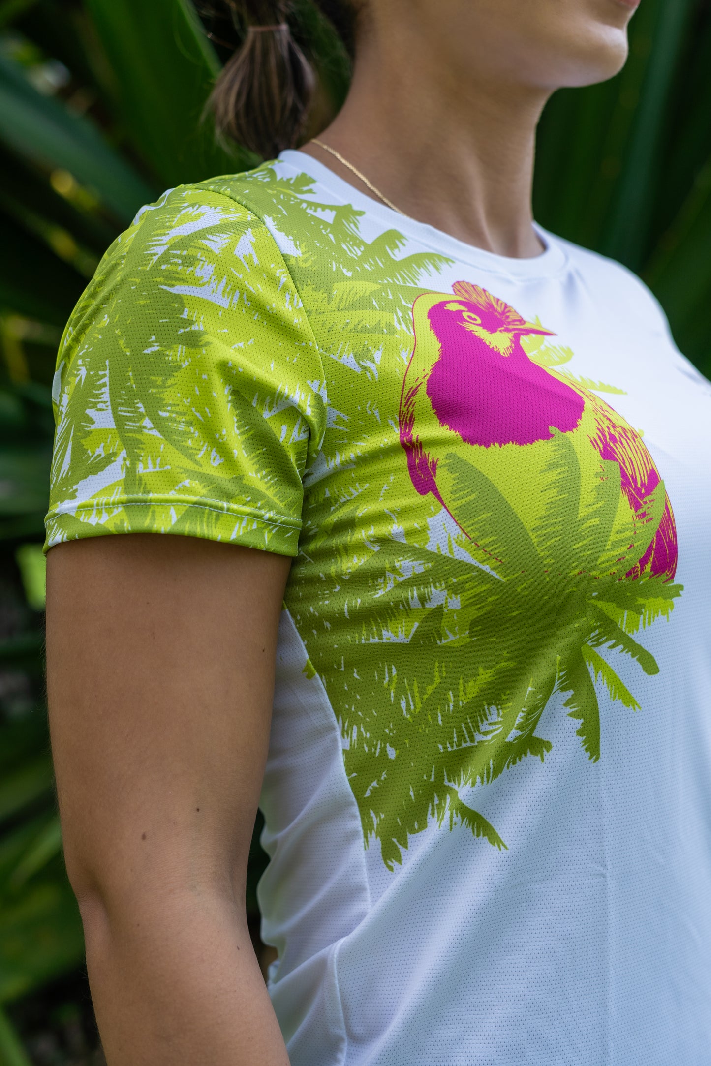 CAMISETA MUJER BLANCO VERDE 2025